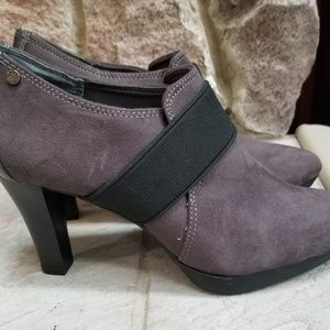 Dana Buchanan Gray ankle booties size 9.5 faux suede